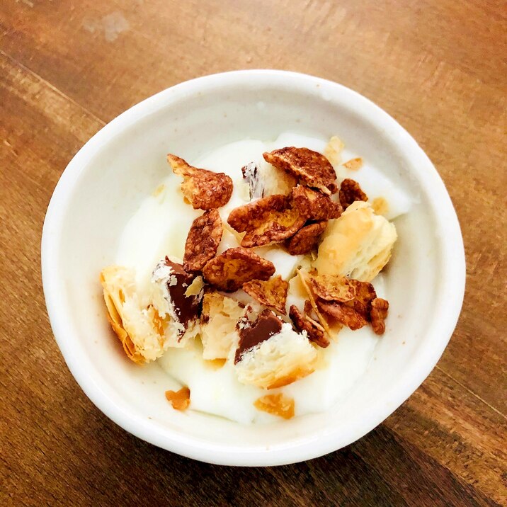 コーンフレークとパイの実の水切りヨーグルト レシピ 作り方 By さくらぐみ 楽天レシピ